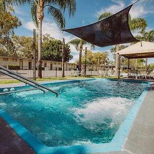 Artesian Spa Motel